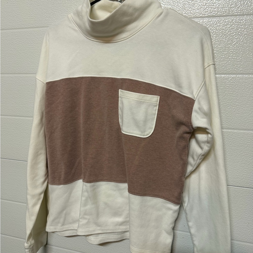 Croft & Barrow Cream and Brown Turtleneck Sweater